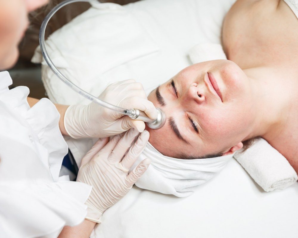 cosmetologist-uses-a-special-device-to-rejuvenatio-2025-01-08-06-15-14-utc